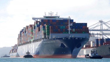 Day Shipping Law Waiver: Boosting US Supply Chains